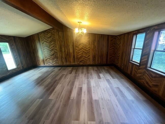 Building Photo - 1937 Edgewood St