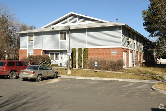 Primary Photo - Applewood Apartments