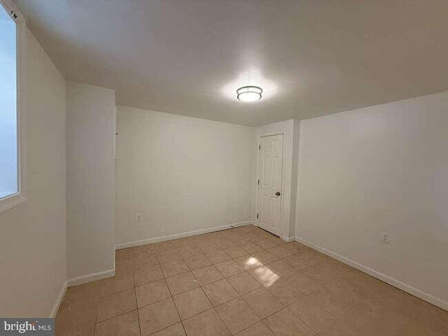 Building Photo - 9722 51st Ave