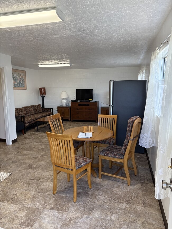 Building Photo - 2762 Iolani St