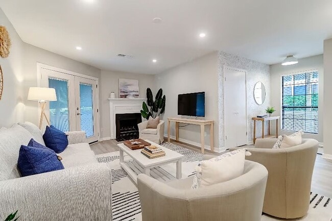 Building Photo - 2BD/2BA Town Home Mount Pleasant Fully Furnished - Available May 1st, 2026 LEASE TERM NEGOTIABLE