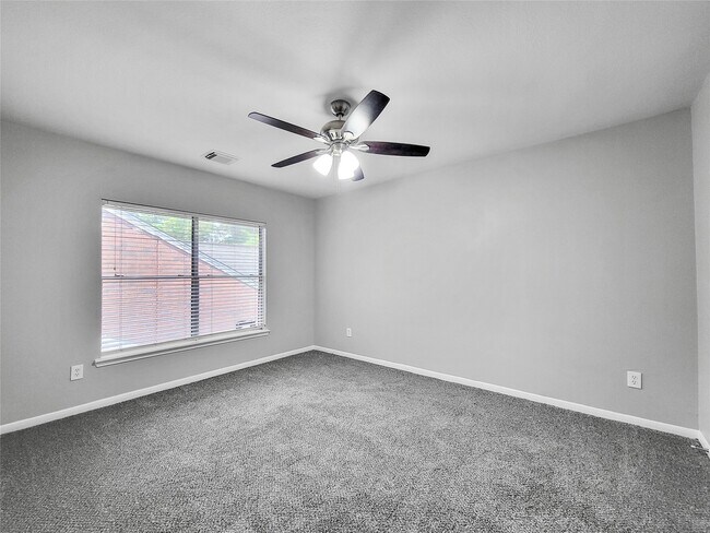 Building Photo - 7026 Blanco Pines Dr