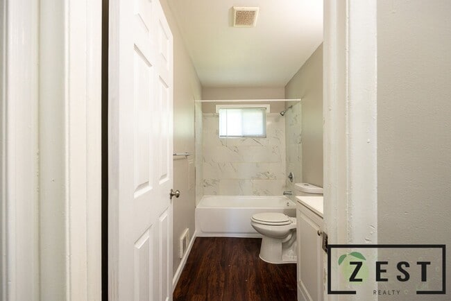 Building Photo - OPEN HOUSE- 3/5! 4PM-430PM!3 BED 1 BATH HOME