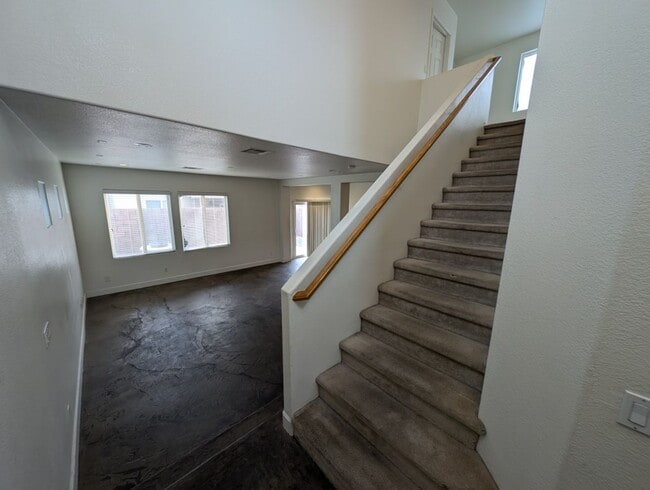 Building Photo - 9735 Clifford Walk Ave