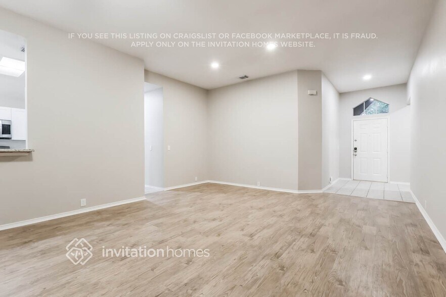 Building Photo - 2011 Louetta Oak Ct