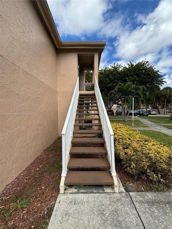 Building Photo - 15780 SW 106th Terrace