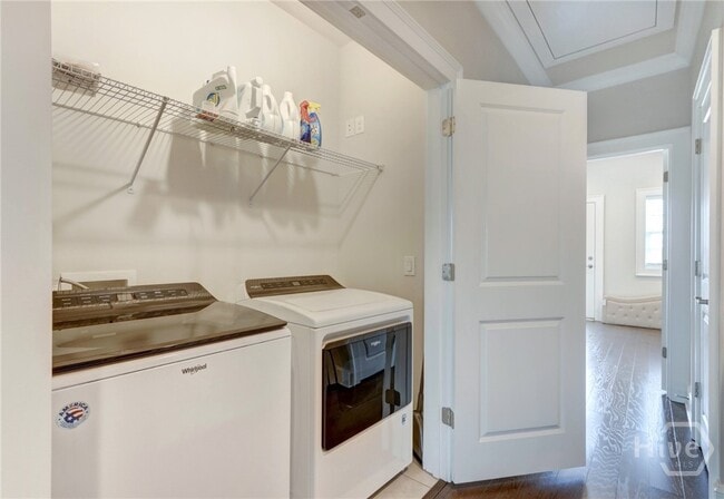 Building Photo - 433 Port St