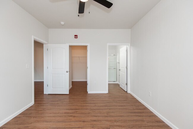 Building Photo - 137 Harmony Mdws Ct