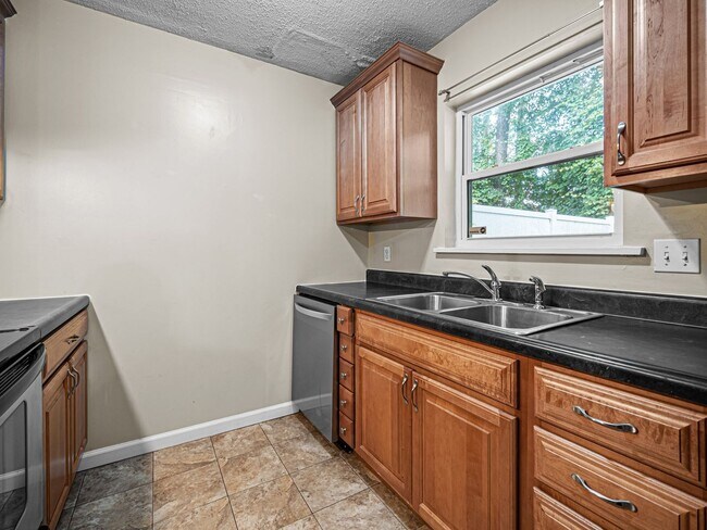 Building Photo - Welcome to Branchwood Townhomes!