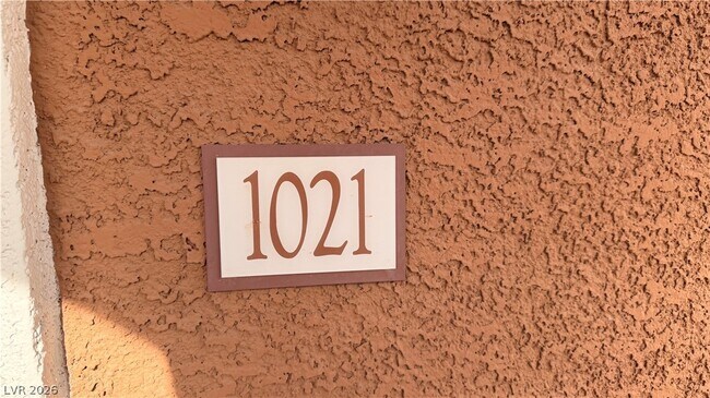 Building Photo - 830 Carnegie St