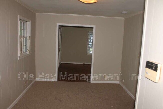 Building Photo - 2454 Richard Ave