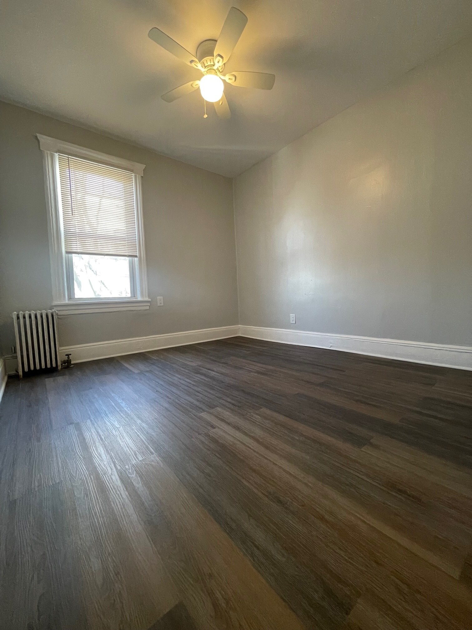 Building Photo - 101 Romaine Ave