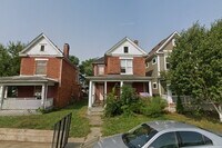 Building Photo - 153 S Cypress Ave