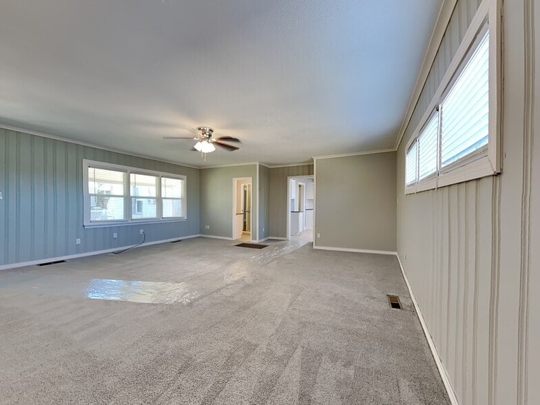 Building Photo - 1921 NW 38th St