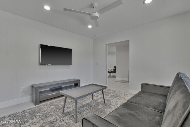 Building Photo - 4241 E Calle Tuberia