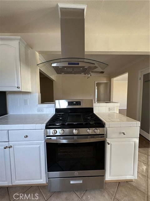 Building Photo - 6447 Balcom Ave