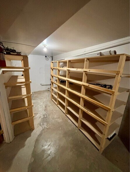 Building Photo - 552 E 250 N