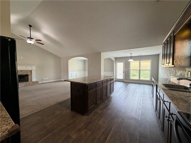 Building Photo - 624 River Mist Cir