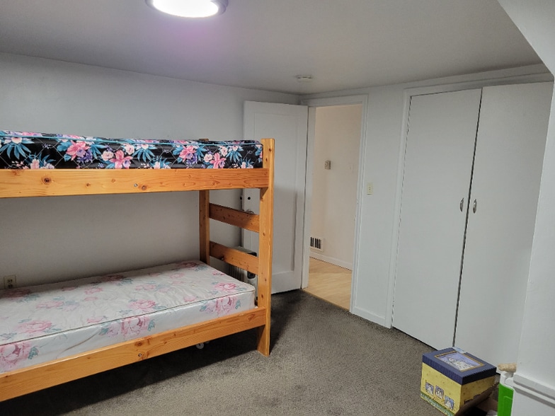 Building Photo - 355 E 500 N