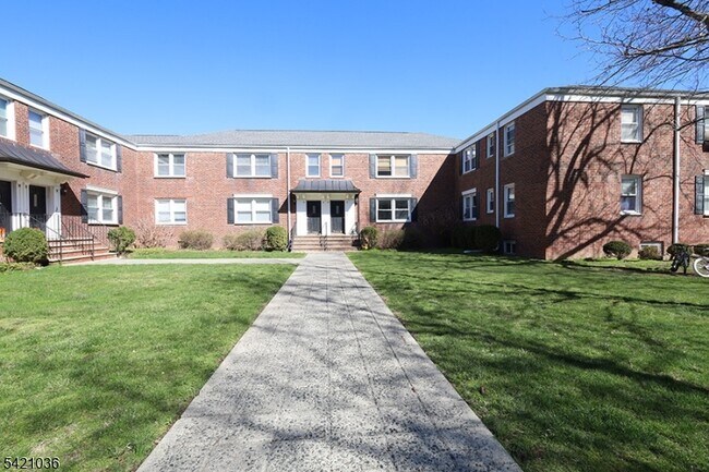 Building Photo - 412 Morris Ave