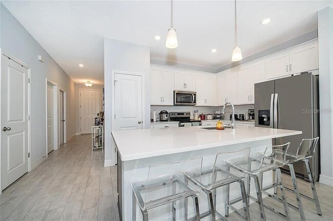 Building Photo - 5818 Wallis Ln