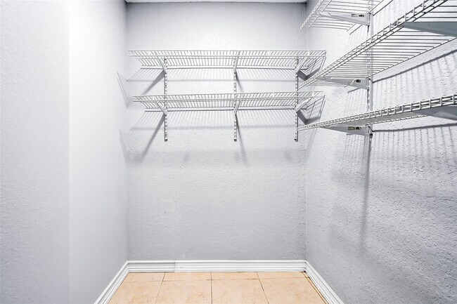 Building Photo - 2508 Arthur St