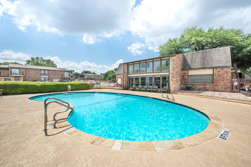 8500 Harwood North Richland Hills, TX Apartment Finder