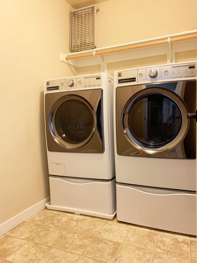 Building Photo - Close to Hi-Tech! 4bedroom near Quatma are...