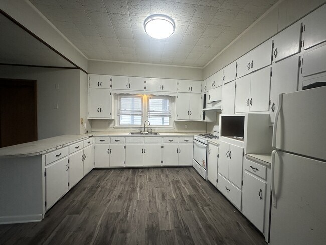 Building Photo - 2206 N 11th St