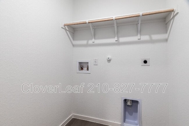 Building Photo - 7922 Biggio Ln