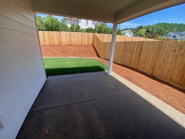 Building Photo - ~Brand New House in Oakland~