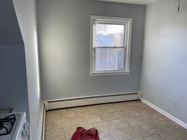 Dining Area - 319 E 1st Ave