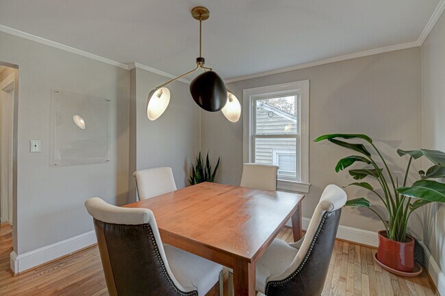 Building Photo - Washington Park 3BR 2Bth Home - available now for both short or long term lease