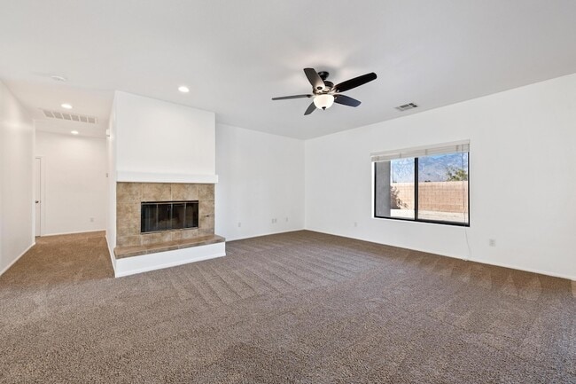 Building Photo - 30595 Sierra Pl