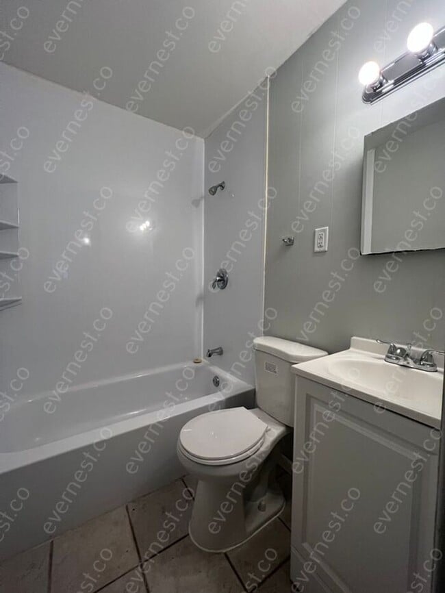 Building Photo - 2931 Oriental Dr