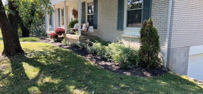 Building Photo - Great 2 Bed 1 Bath Home in East Nashville!