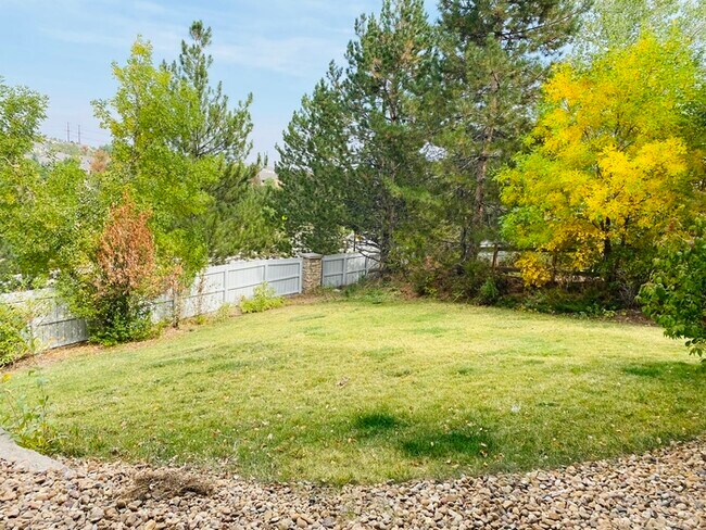 Building Photo - Immaculate home in Castle Pines North