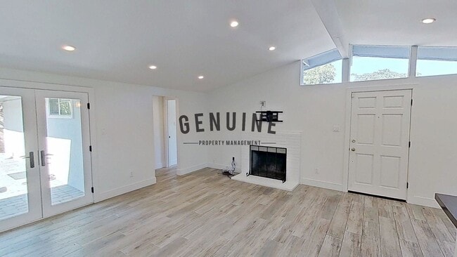 Building Photo - 3Bd 2Ba Home in the Heart of Orange