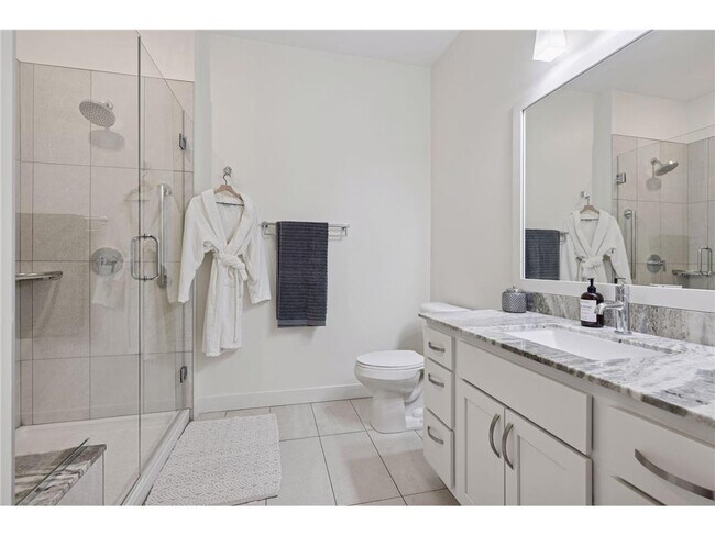 Building Photo - 12610 Ridgedale Dr