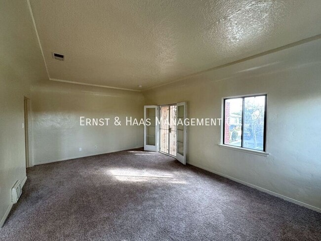 Building Photo - 1405 Olive Ave