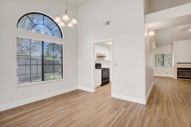 Building Photo - 14 Sea Anchor Ct