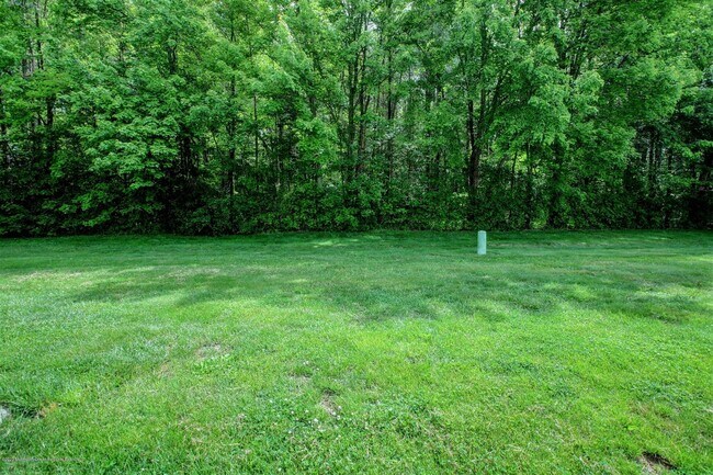 Building Photo - 40 Staghorn Dr