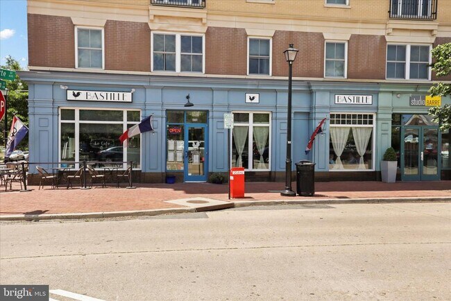 Building Photo - 1201 N Royal St