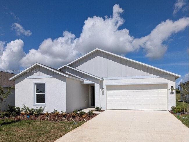 Primary Photo - 2406 McKinley Dr