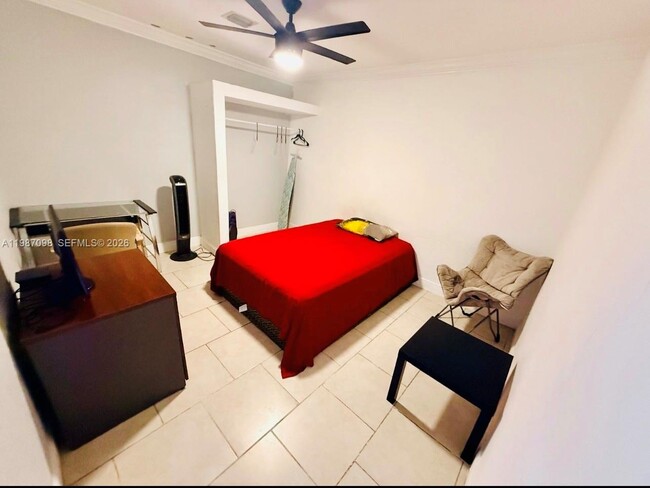 Building Photo - 3251 SW 104th Ct