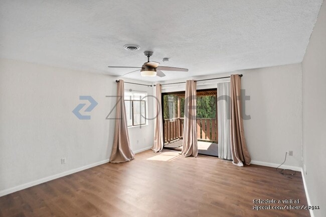 Building Photo - 1425 Valerie Ln
