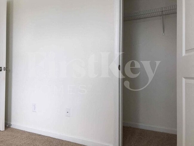Building Photo - 3283 Grandview Club Rd