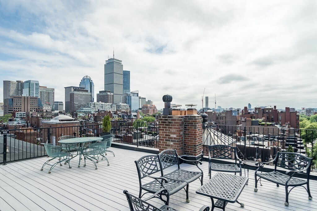 Building Photo - 259 Beacon St