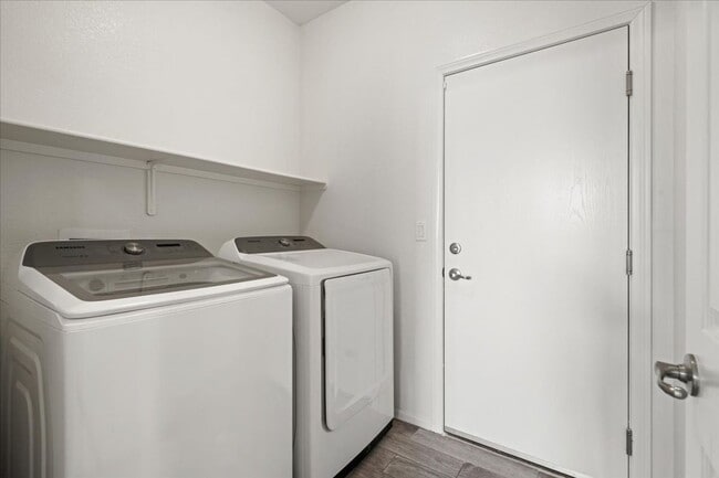 Building Photo - Designer Finishes in this 3-Bedroom Retreat Perfect Entertaining Backyard