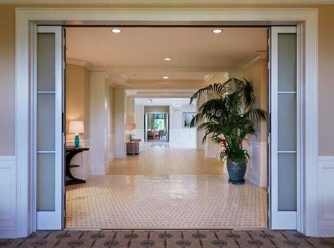 Building Photo - 8988 Lakes Blvd